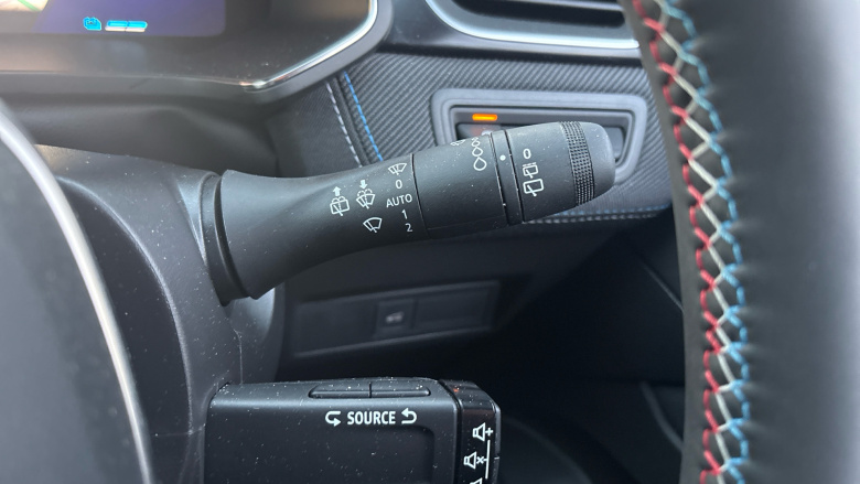 Renault Symbioz 1.8 E-Tech FHEV 160 Iconic Esprit Alpine 5dr Auto Hybrid Estate